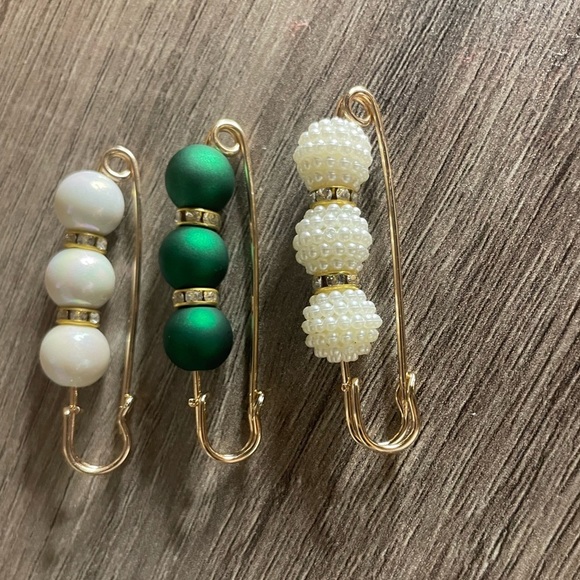 3 Piece Fashion Brooch Set(W&G) - Picture 1 of 2